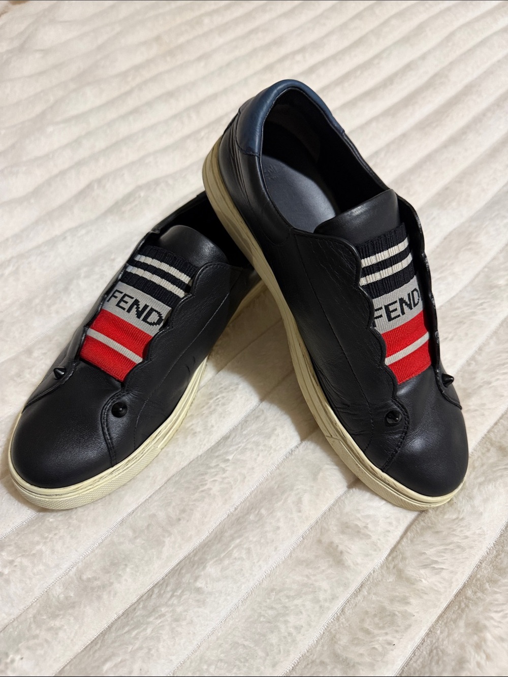 Fendi Rockoclick Slip-On Sneakers Striped Sneakers Black & Red